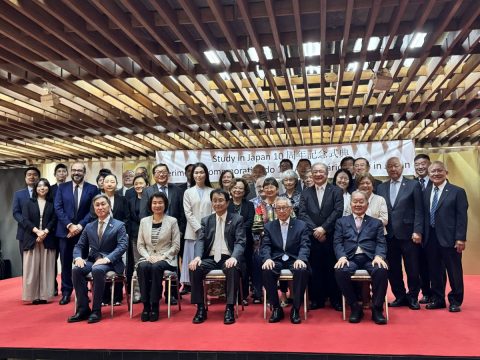 記念式典集合写真