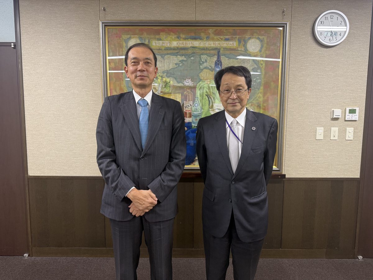 Photo of Ambassador Honsei's visit