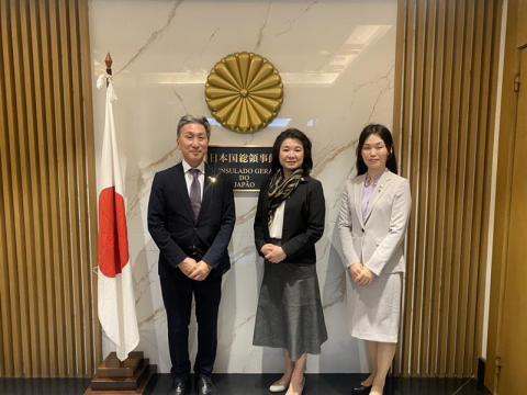 在サンパウロ日本国総領事館記念写真